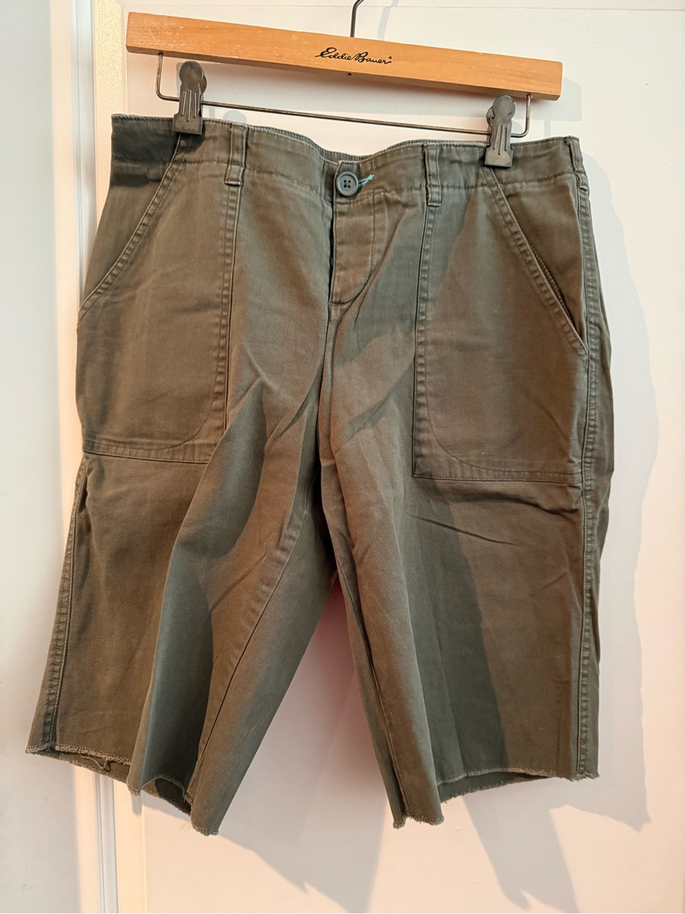 Vintage Moda International Olive Bermuda Shorts